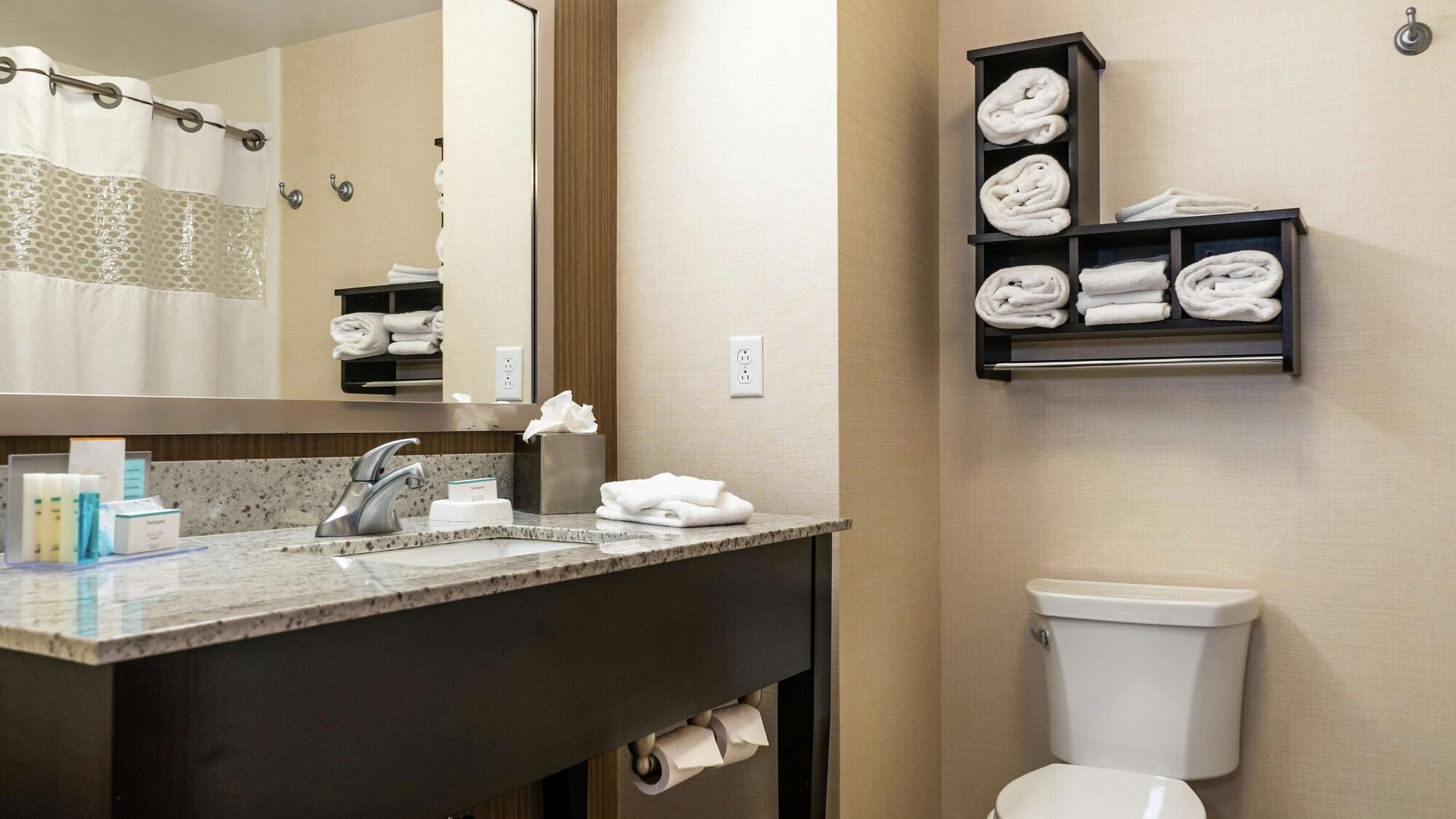 Hampton Inn & Suites Baltimore/Woodlawn מראה חיצוני תמונה