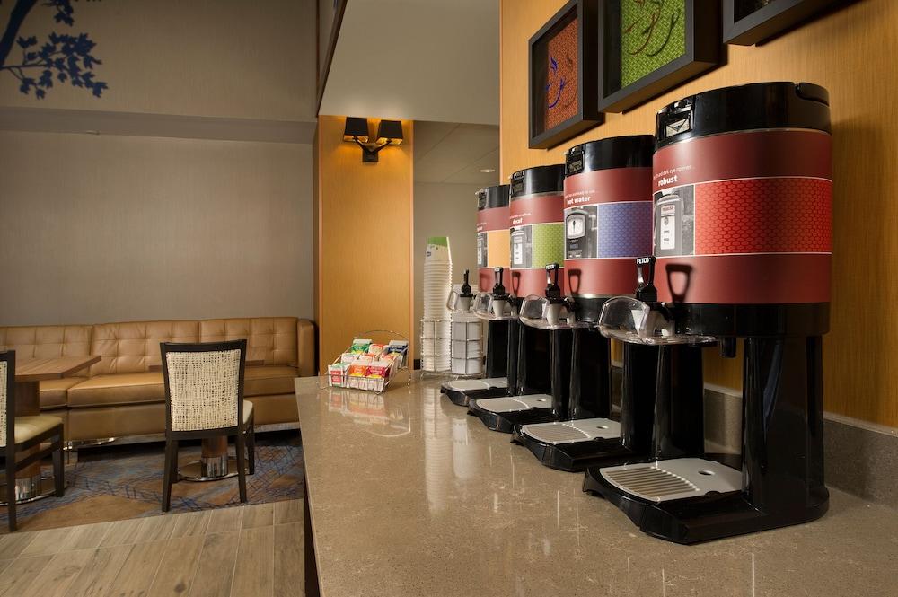 Hampton Inn & Suites Baltimore/Woodlawn מראה חיצוני תמונה