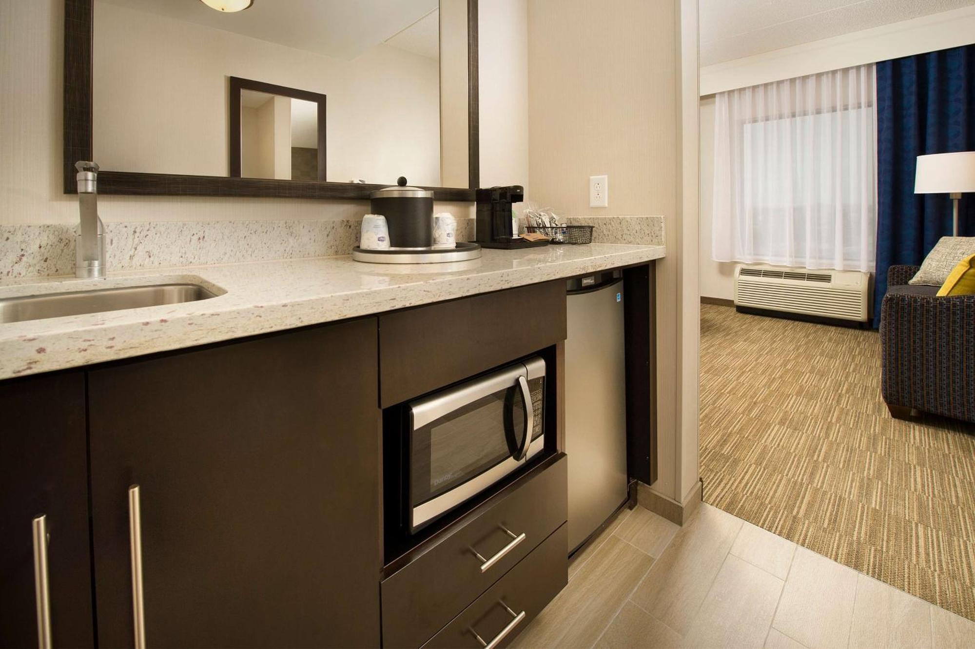 Hampton Inn & Suites Baltimore/Woodlawn מראה חיצוני תמונה